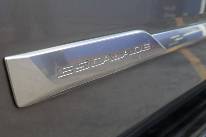 2017 Cadillac Escalade Luxury
