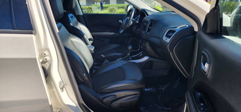 2020 Jeep Compass Sun and Safety Edition