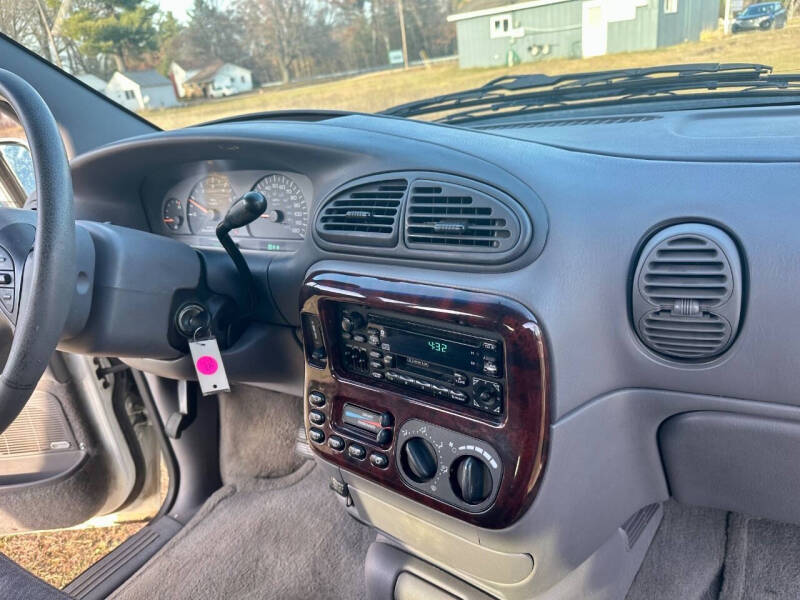 2000 Chrysler Town and Country LXi