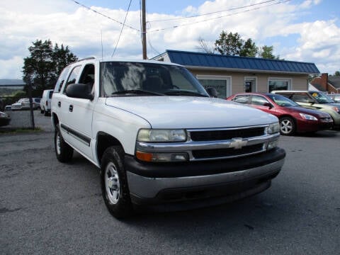 2005 Chevrolet Tahoe for sale at Supermax Autos in Strasburg VA