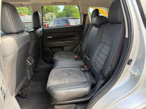 2019 Mitsubishi Outlander SE