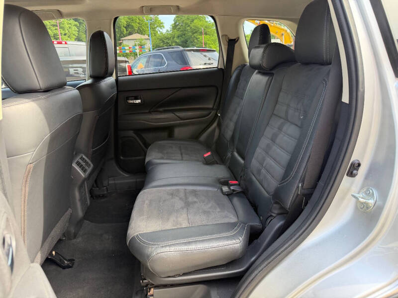 2019 Mitsubishi Outlander SE