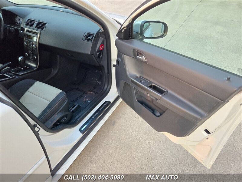 2011 Volvo V50 T5 R-Design