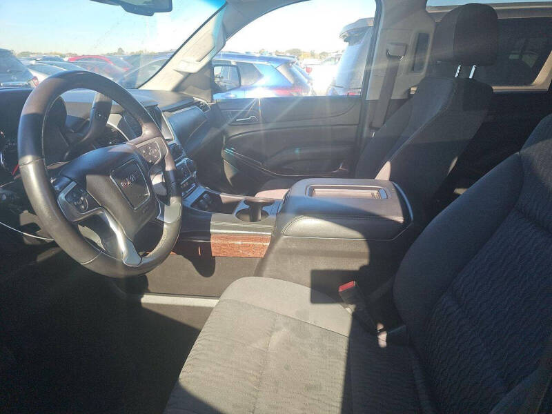 2017 GMC Yukon XL SLE