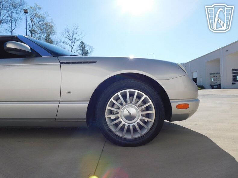 2004 Ford Thunderbird Deluxe