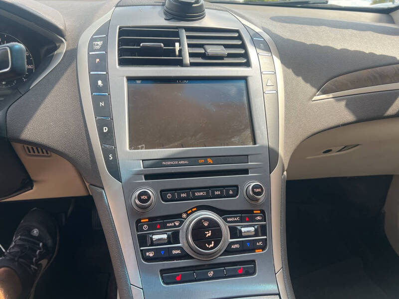 2017 Lincoln MKZ Select