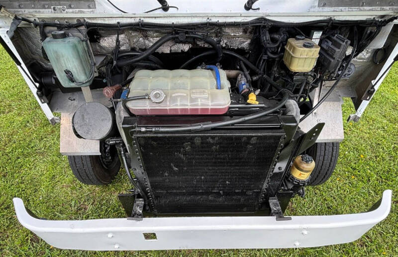 2004 Freightliner MT45 Chassis