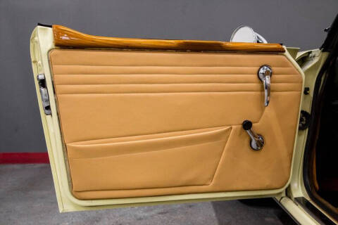 1971 Triumph FUEL INJECTED OVERDIVE TR6