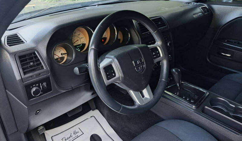 2012 Dodge Challenger SXT