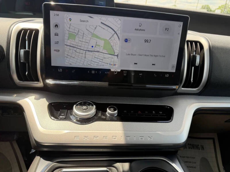 2025 Ford Expedition Active