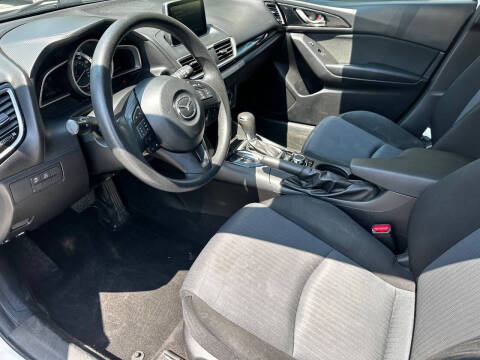 2016 Mazda MAZDA3 i Sport