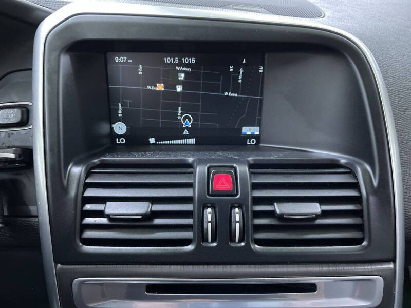 2016 Volvo XC60 T5 Drive-E Platinum