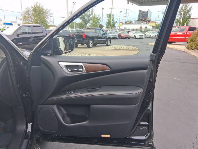 2018 Nissan Pathfinder Platinum