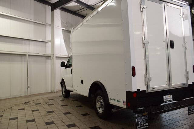 2025 Chevrolet Express 3500