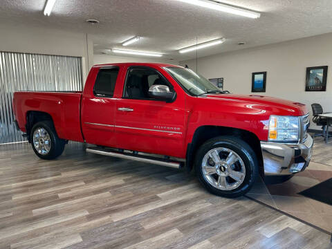 2013 Chevrolet Silverado 1500 for sale at FAIRLANE CAR CO. in Parma OH