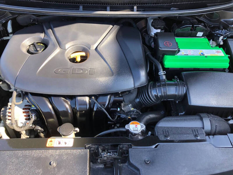 2017 Kia Forte5 LX
