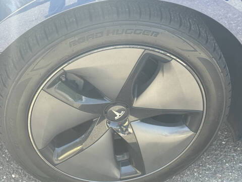 2019 Tesla Model 3 Standard Range Plus