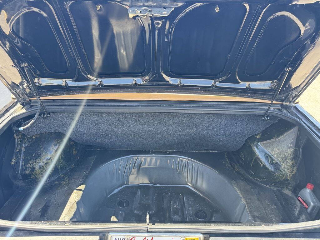 1985 Chrysler Le Baron 33