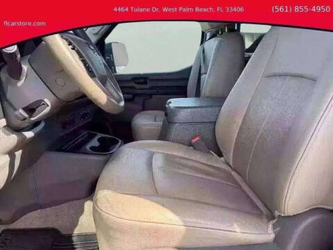 2017 Nissan NV 3500 HD SL