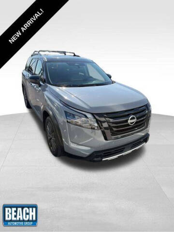 2023 Nissan Pathfinder SL