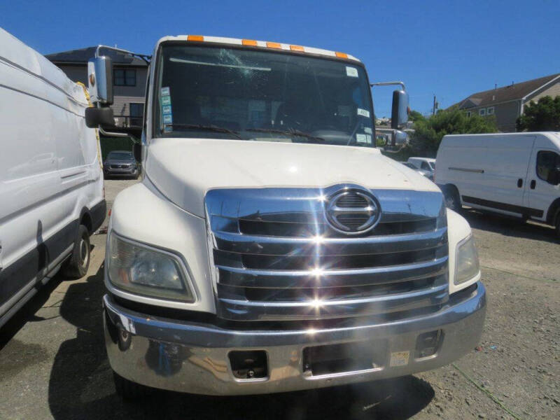 2015 Hino 268A