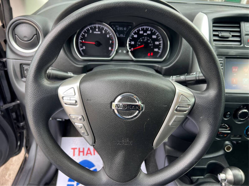2019 Nissan Versa