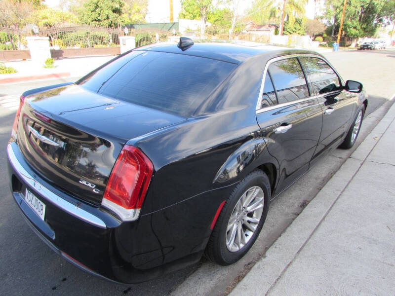 2016 Chrysler 300 C