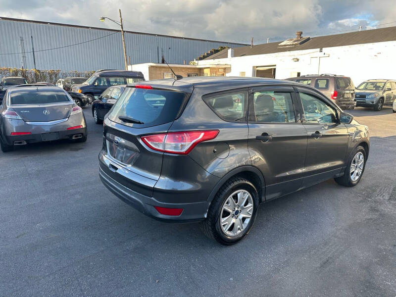 2016 Ford Escape S photo 18