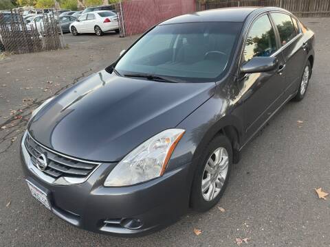 2012 Nissan Altima for sale at C. H. Auto Sales in Citrus Heights CA
