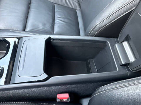 2023 Volvo XC40 B5 Plus Bright Theme