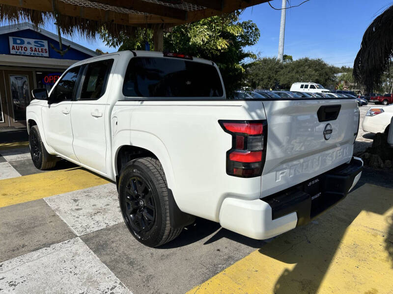 2022 Nissan Frontier SV