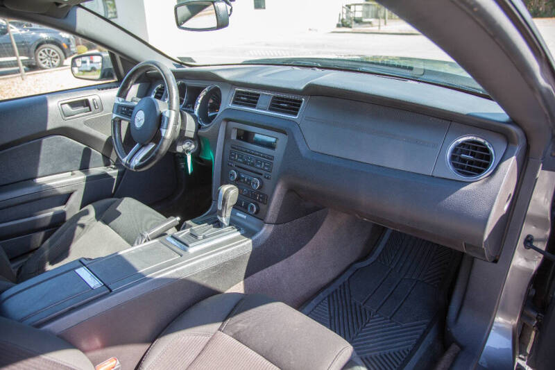 2013 Ford Mustang V6