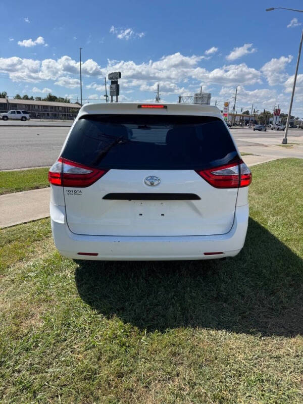 2015 Toyota Sienna L 7-Passenger