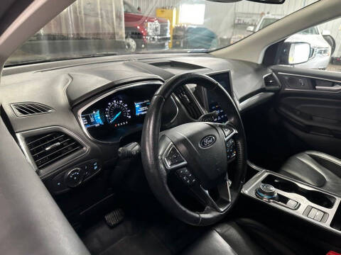 2021 Ford Edge Titanium