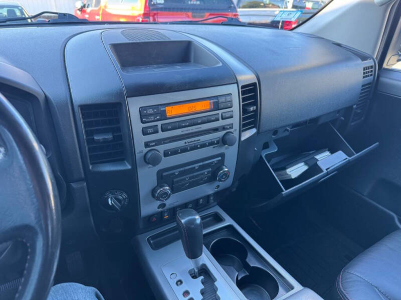 2012 Nissan Titan SV