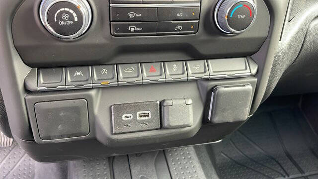 2025 Chevrolet Silverado 1500 Custom