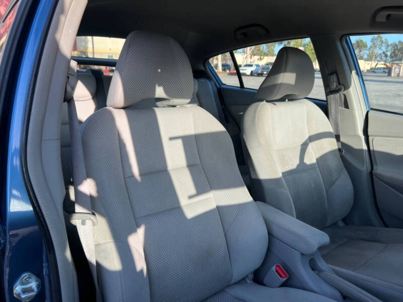 2010 Honda Insight EX w/Navi