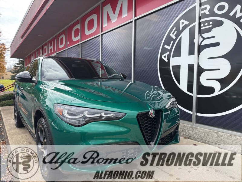 2025 Alfa Romeo Stelvio Intensa
