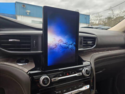 2022 Ford Explorer Platinum