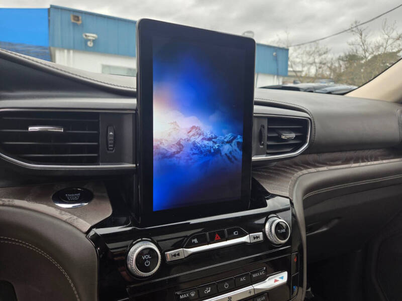 2022 Ford Explorer Platinum