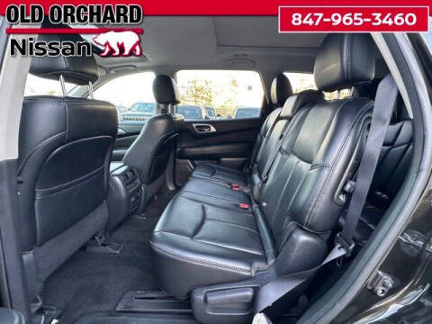 2017 Nissan Pathfinder SL