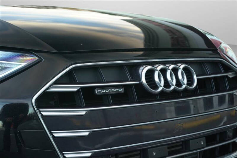 2022 Audi A4 quattro Premium 40 TFSI