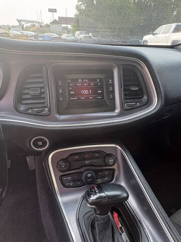 2016 Dodge Challenger SXT