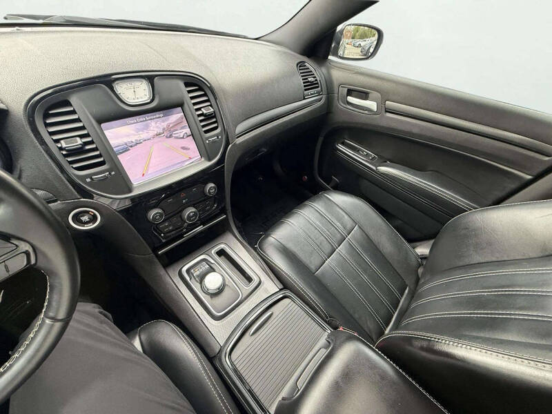 2016 Chrysler 300 S
