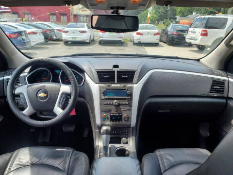 2012 Chevrolet Traverse LT