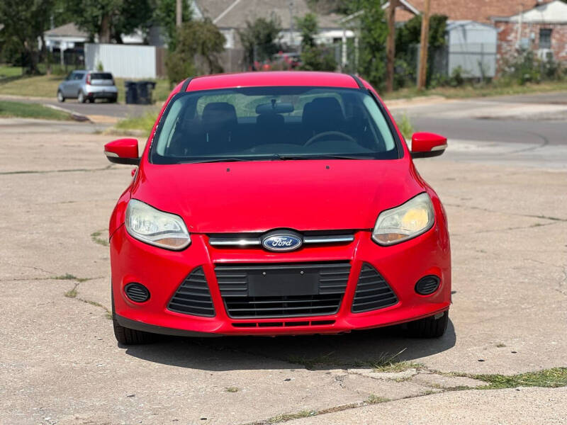 2014 Ford Focus SE photo 2