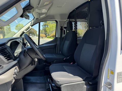 2025 Ford Transit 250