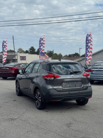 2020 Nissan Kicks SV