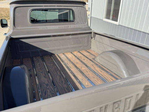 1961 Chevrolet Apache