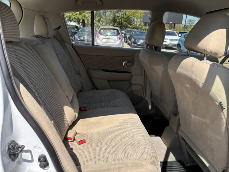 2012 Nissan Versa 1.8 SL